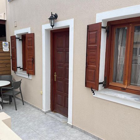 Tarelis Apartments & Studios Камари Экстерьер фото
