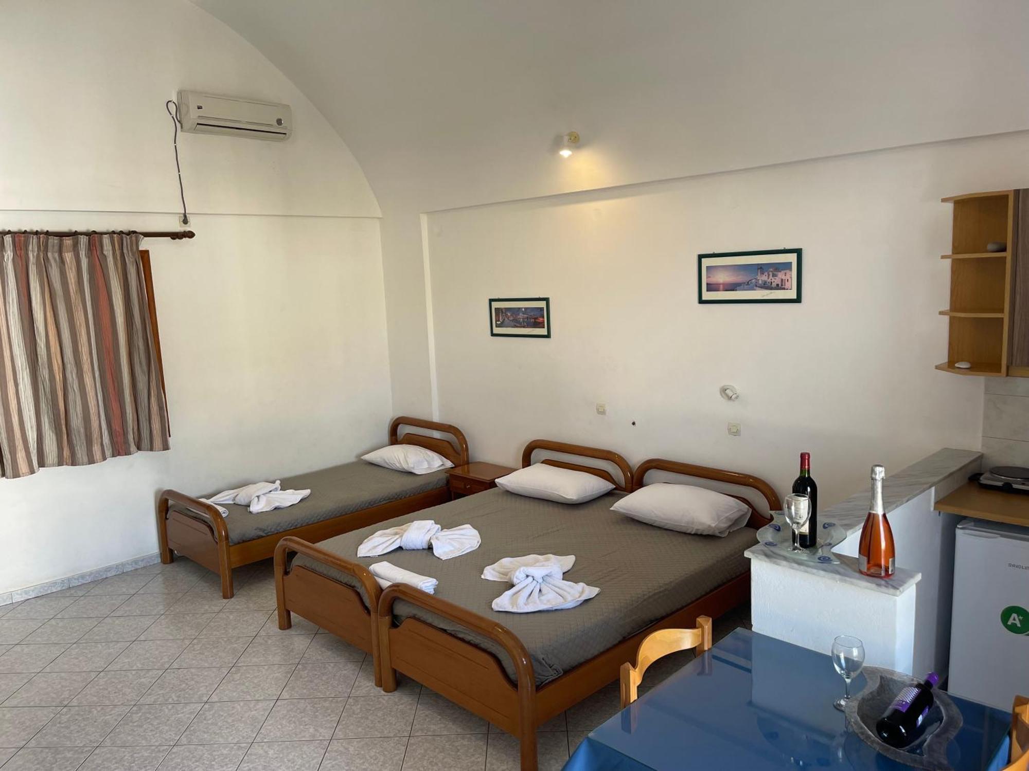 Tarelis Apartments & Studios Камари Экстерьер фото