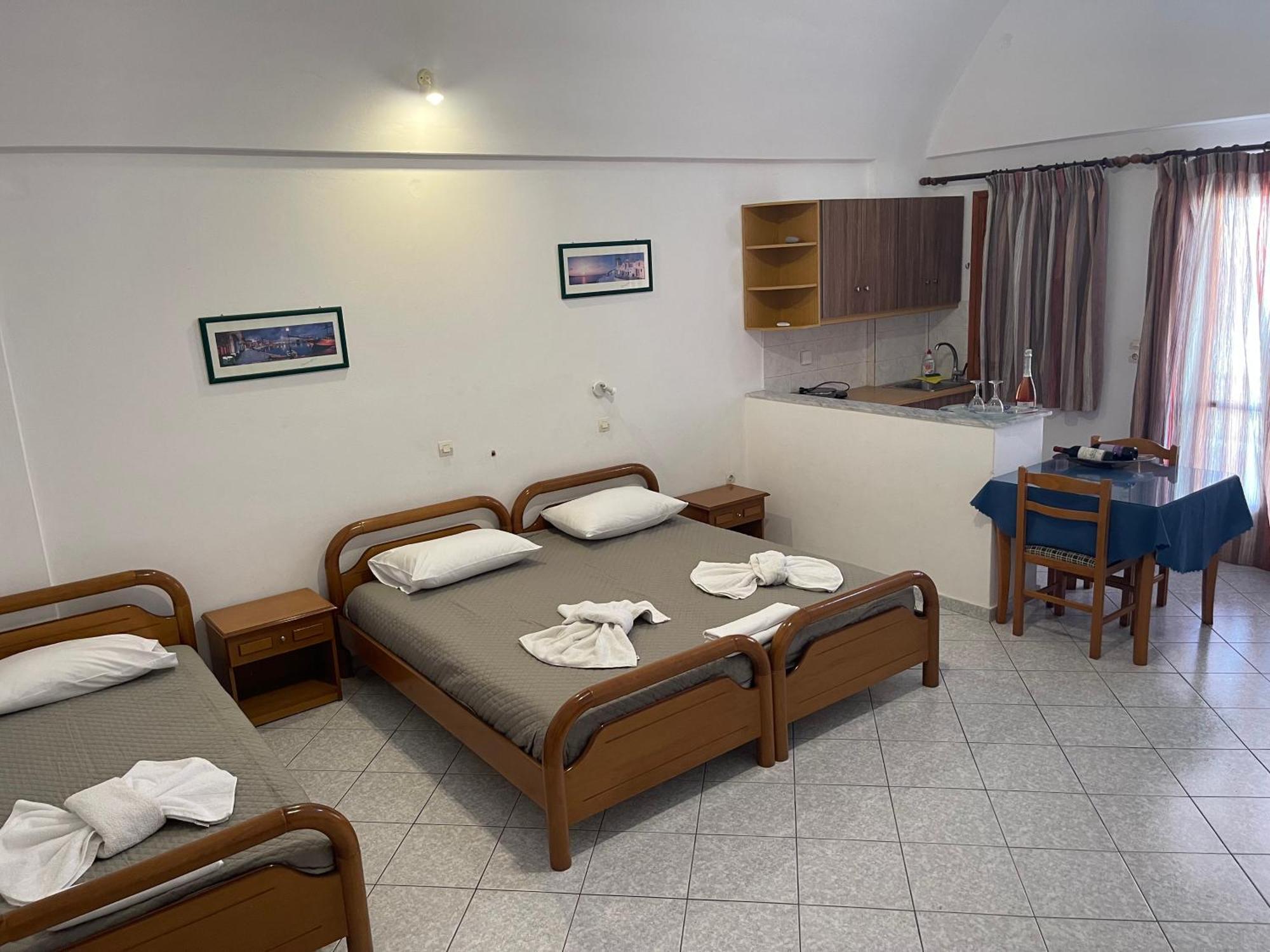 Tarelis Apartments & Studios Камари Экстерьер фото