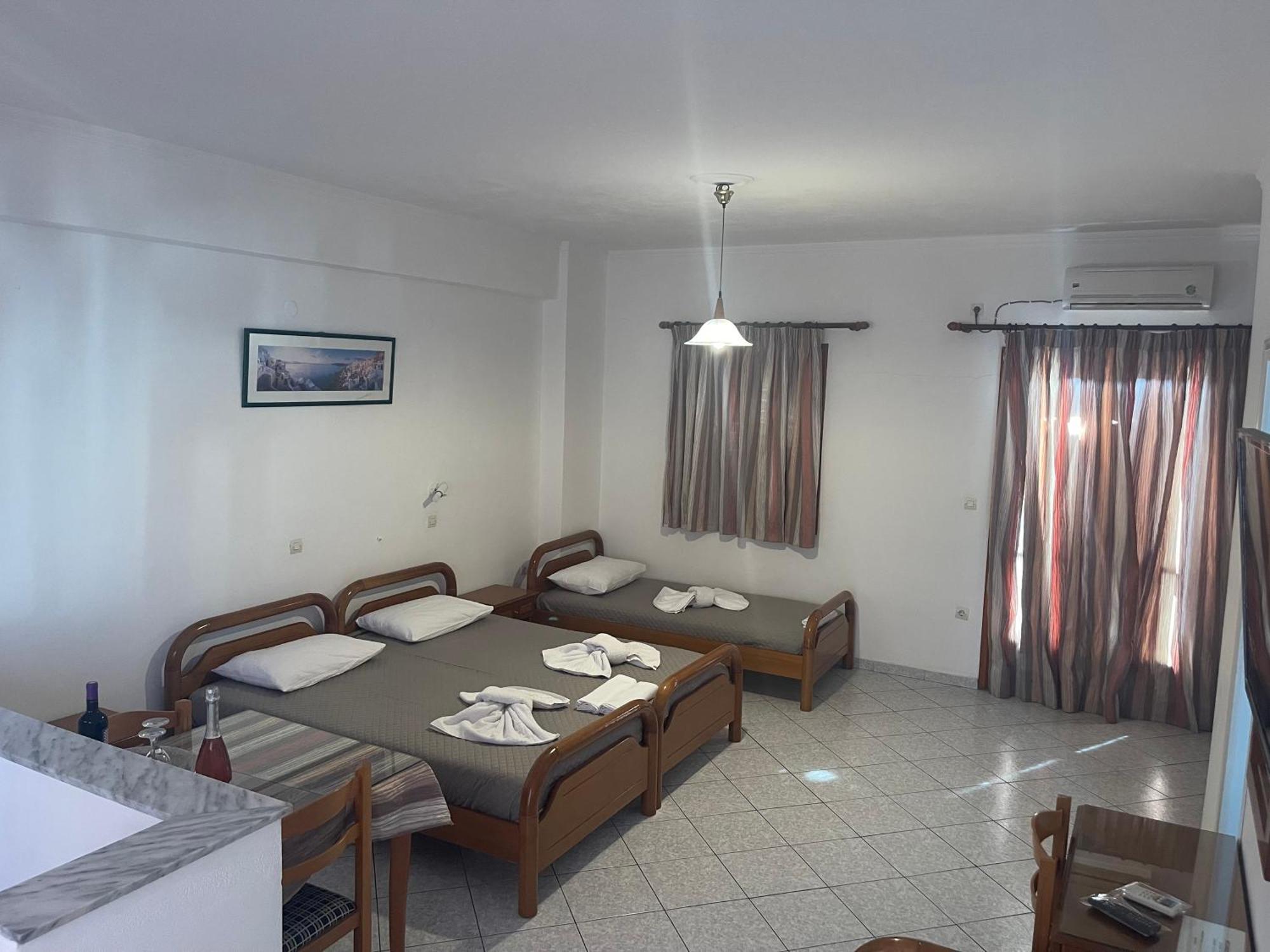 Tarelis Apartments & Studios Камари Экстерьер фото