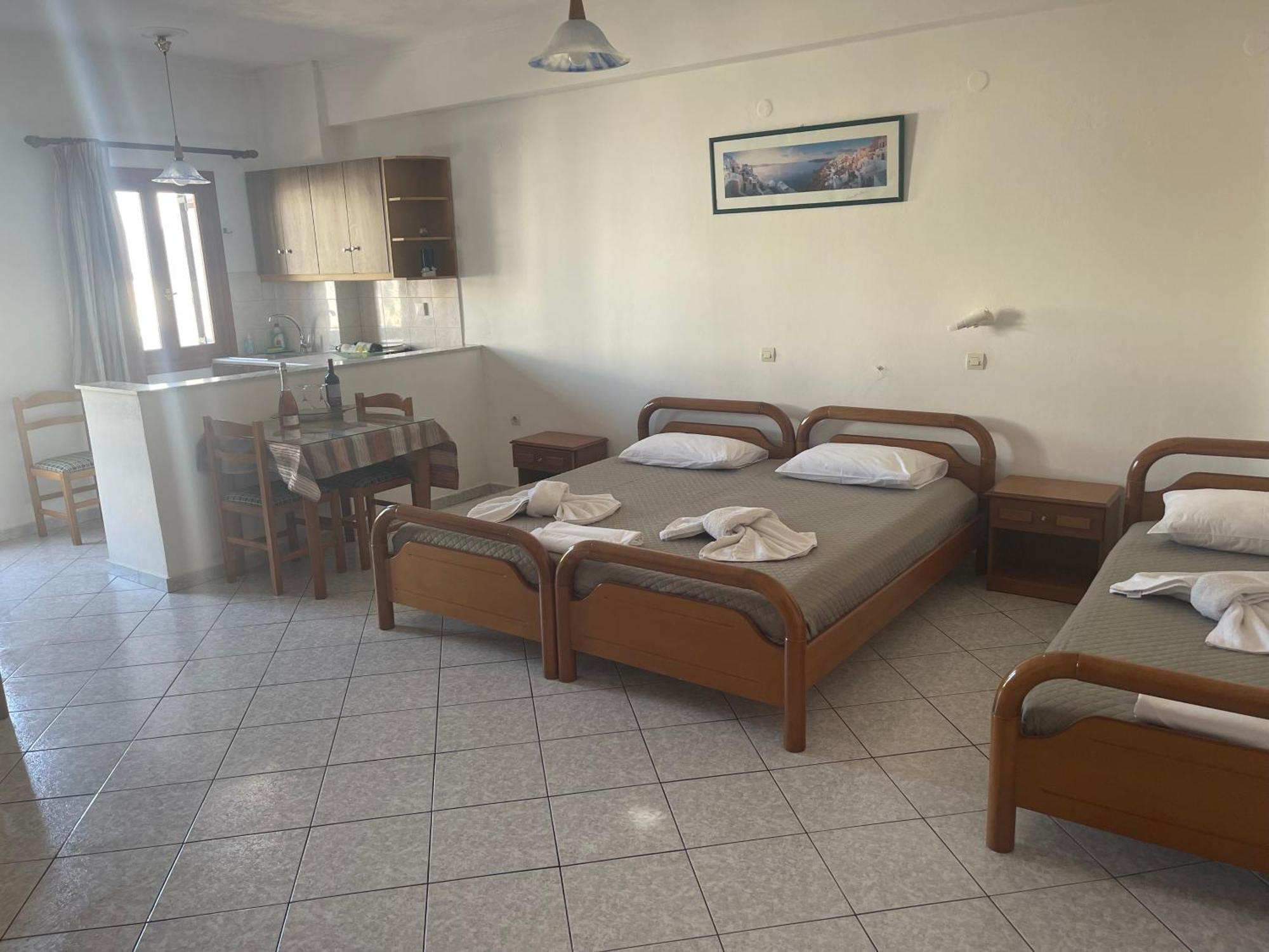 Tarelis Apartments & Studios Камари Экстерьер фото