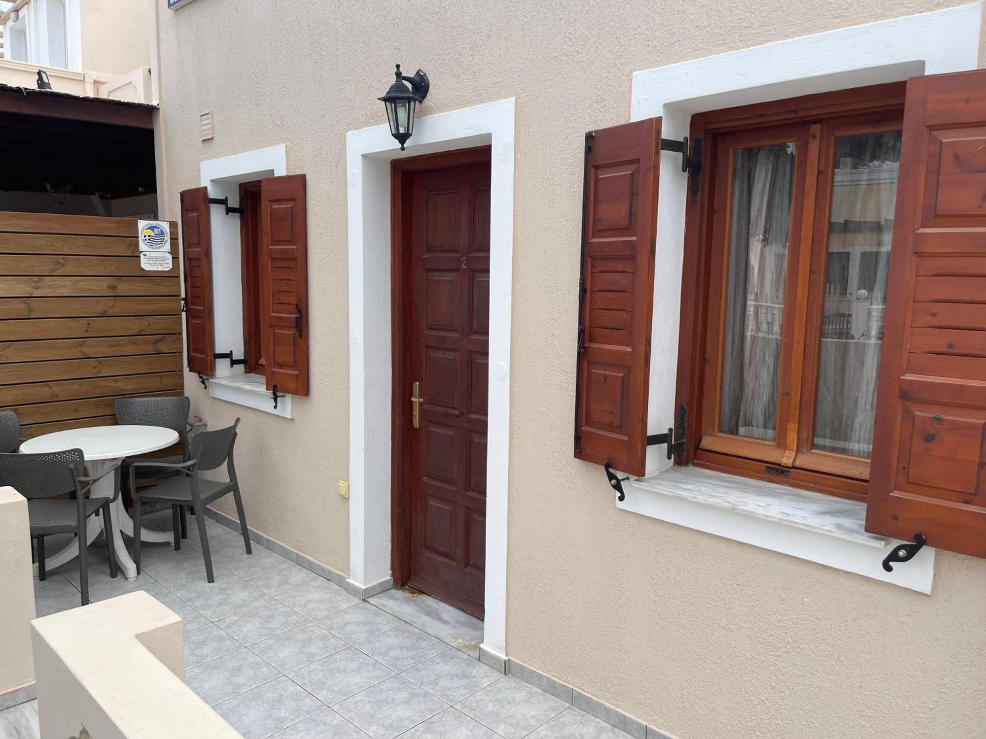 Tarelis Apartments & Studios Камари Экстерьер фото